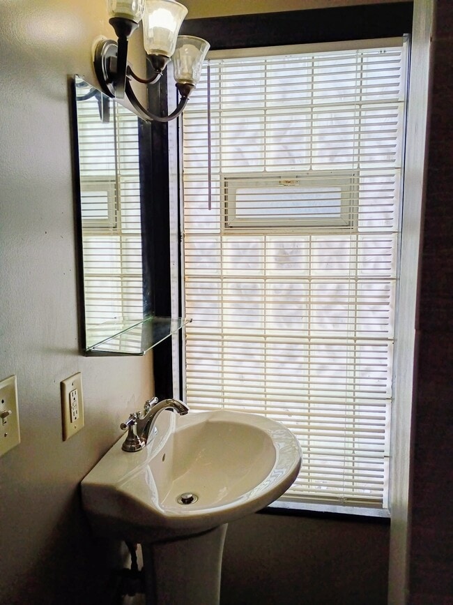 Photo - 1048 Villa St