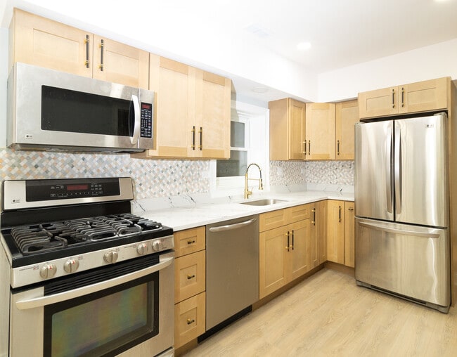 Photo - 1442 W Chestnut St