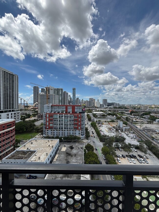 Photo - 1740 NW 1st Ave Unidad B1