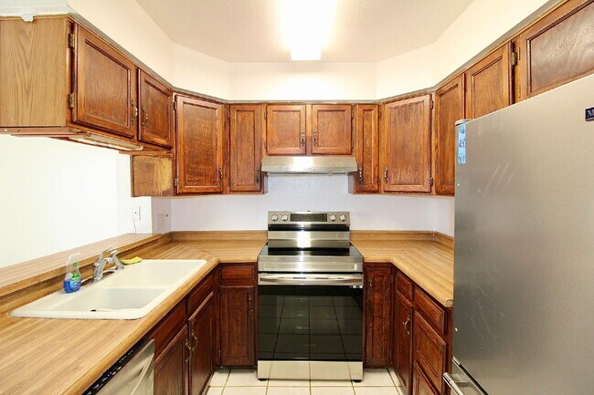 Photo - 1811 S Quebec Way