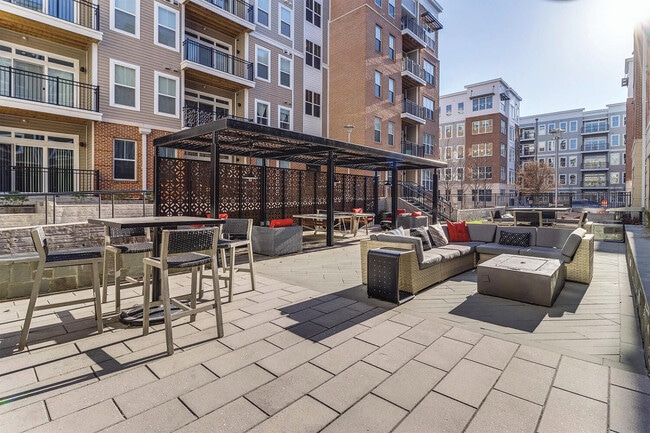 Dartmoor Place at Oxford Square