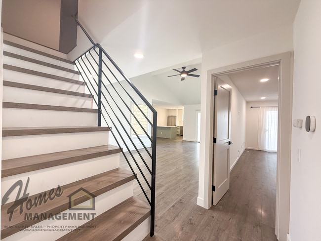 Photo - Homes Management - 2 bed, 2 bath in Desirable Carlsbad