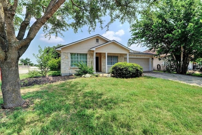 Photo - 136 Holmstrom St