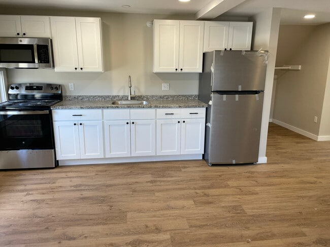 72 Hungerford Terrace Unit 3