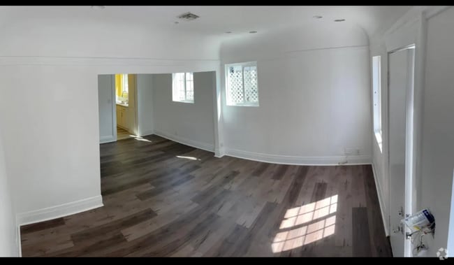 Building Photo - 5660 Case Ave Rental