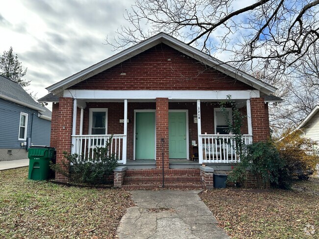 Building Photo - Adorable 1 Bedroom Duplex With Bonus Room! Rental