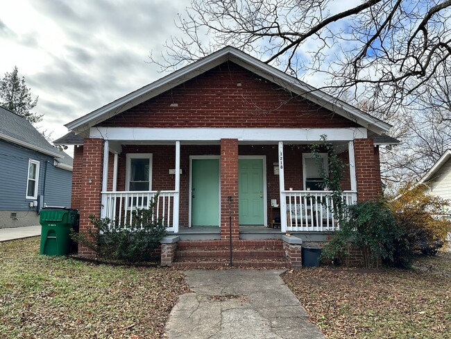 Adorable 1 Bedroom Duplex With Bonus Room! - Adorable 1 Bedroom Duplex With Bonus Room! Casa