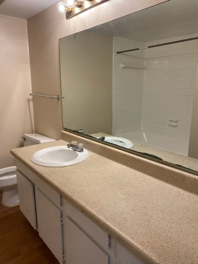 260 W Van Fleet Dr