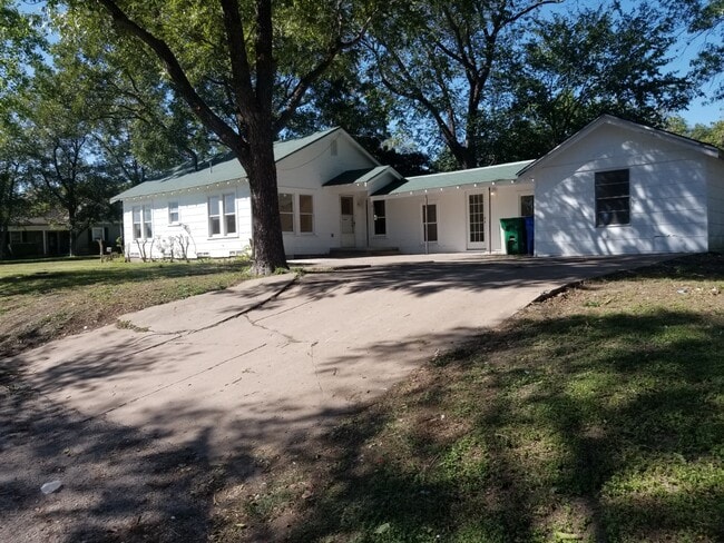 Photo - 602 Vernon St