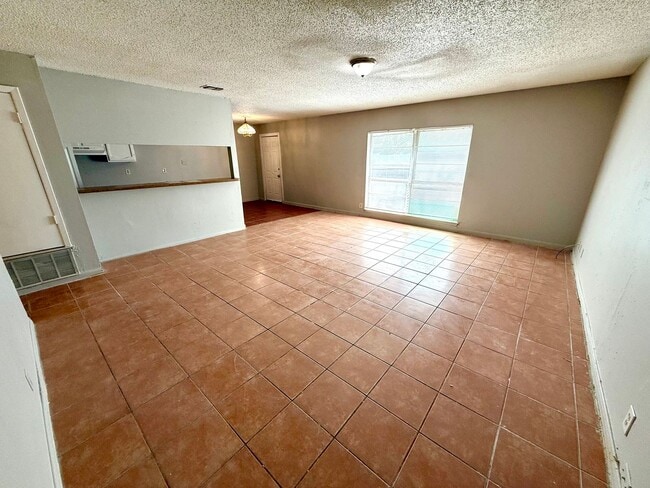 7806 Winsford Dr
