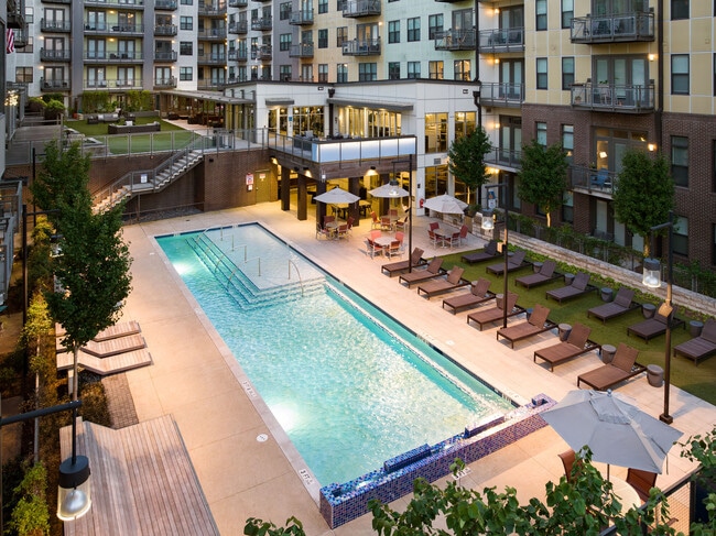 River House (TN) apartments — community photo