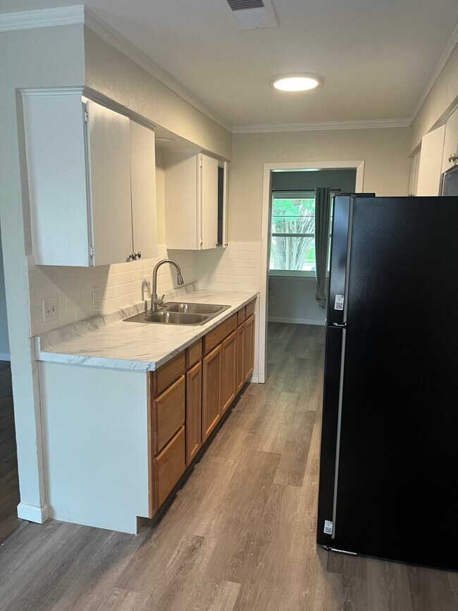 Photo - 562 W Ferndale Ln