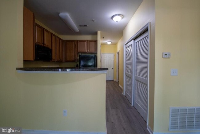 Photo - 359A Union St