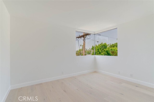 1305 N Columbus Ave Unit 208