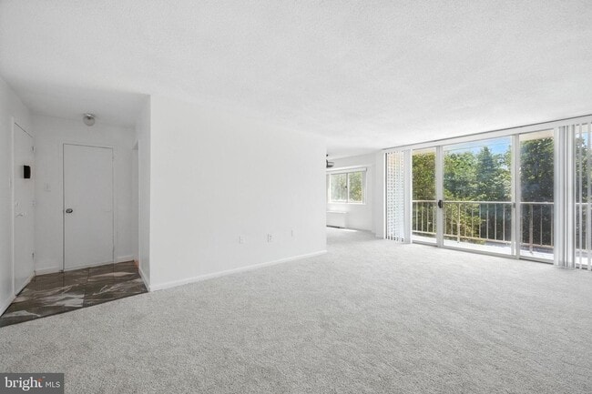 Building Photo - 2500 N Van Dorn St Unit 406 Rental