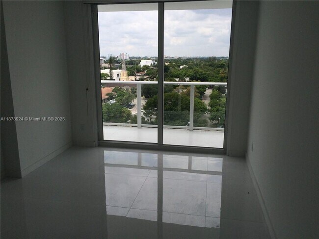 Photo - 4250 Biscayne Blvd Unidad 915