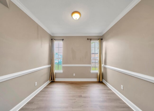 Photo - 145 Alicia Dr