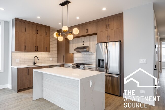 Photo - 2351 W Flournoy St Unit 202