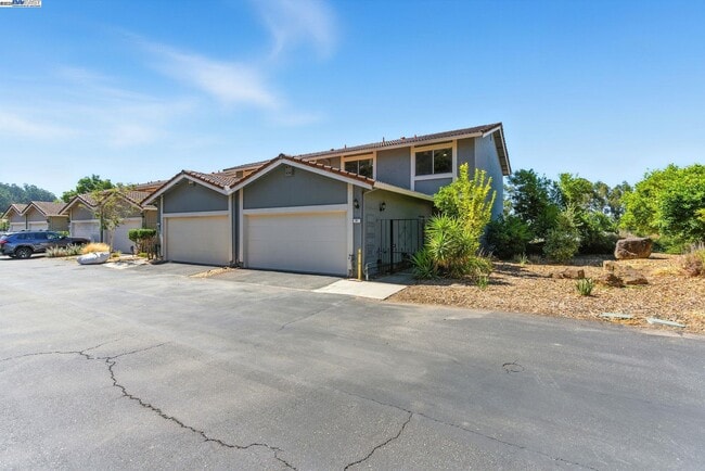 Building Photo - 81 Mountain Valley Rental