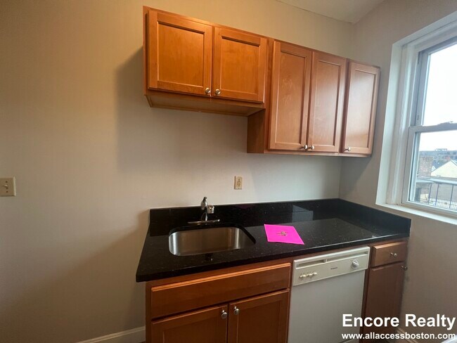 1189 Commonwealth Ave Unit 22