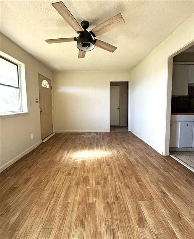 Photo - 17 NW 25th St