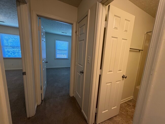 2 Bedroom Hallway to Bathroom & Bedrooms