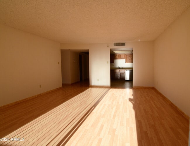 Building Photo - 7870 E Camelback Rd Unit 303