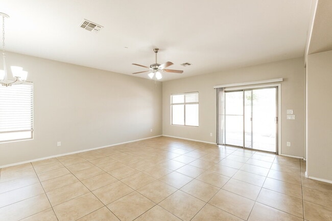 Photo - 105 N 108th Dr
