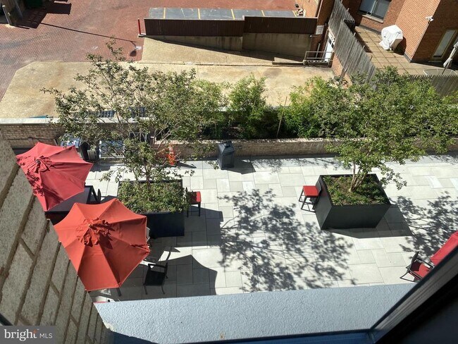 Photo - 950 25th St NW Unit 916N