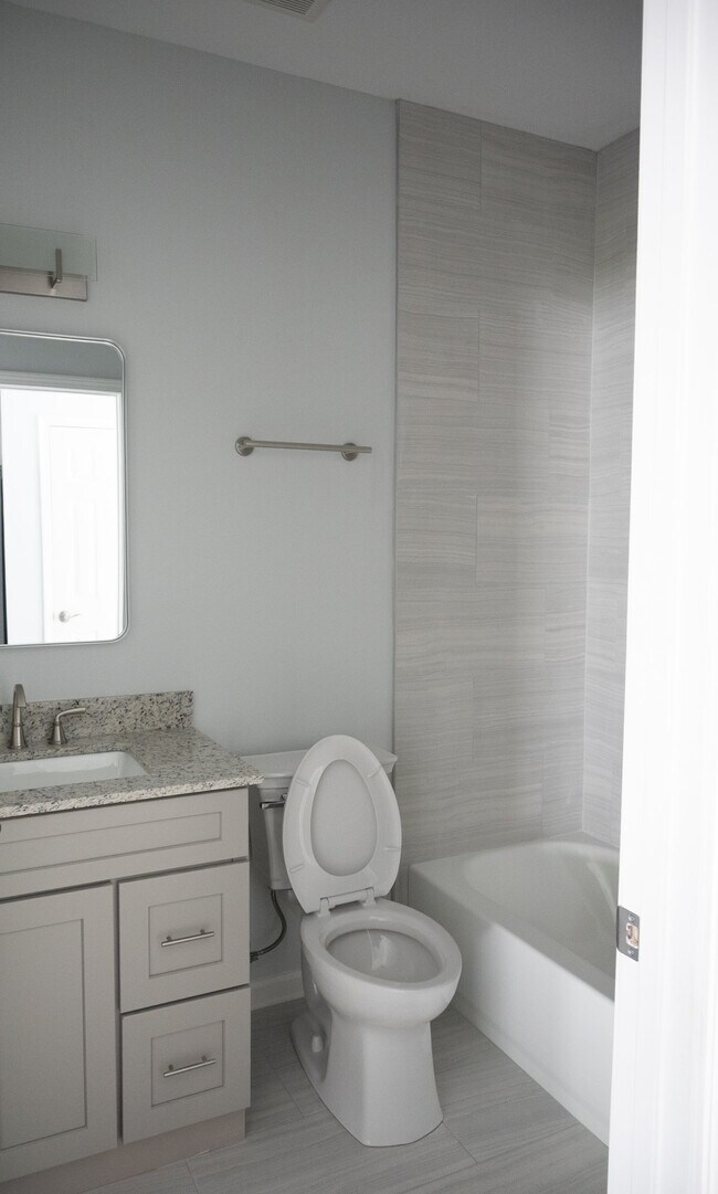 Photo - 2022 Trimble Rd Unit 3