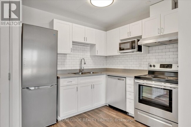 Photo - 555 Bonaccord St Unit 421