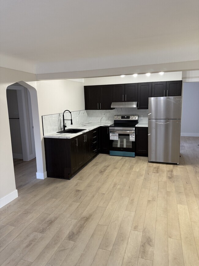 Photo - 280 Blake Blvd Unité 5