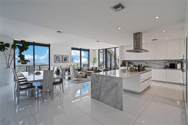 Photo - 88 SW 7th St Unit 4203