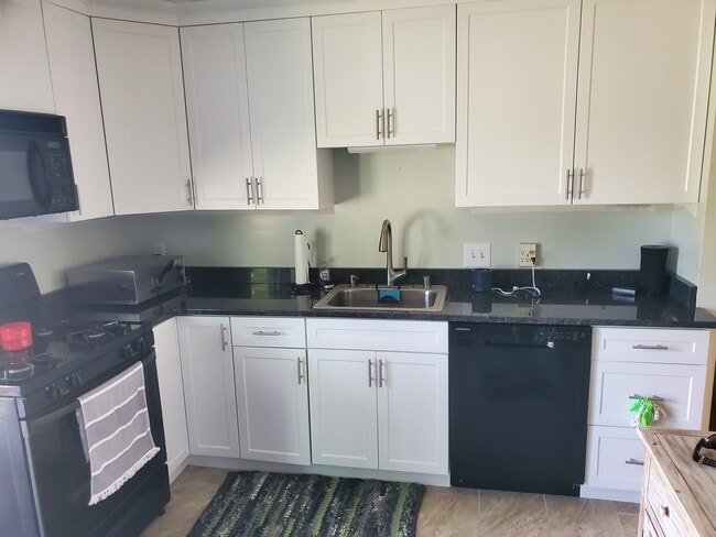 Kitchen - 4402 Dwight Dr Unit A