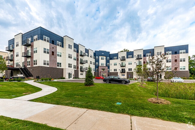 Photo - Arris Blaine