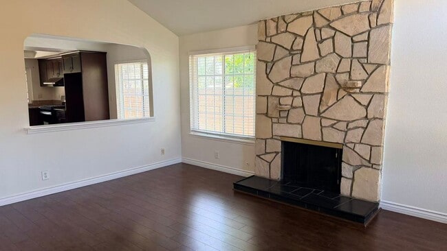 Photo - 1426 Rodney Rd