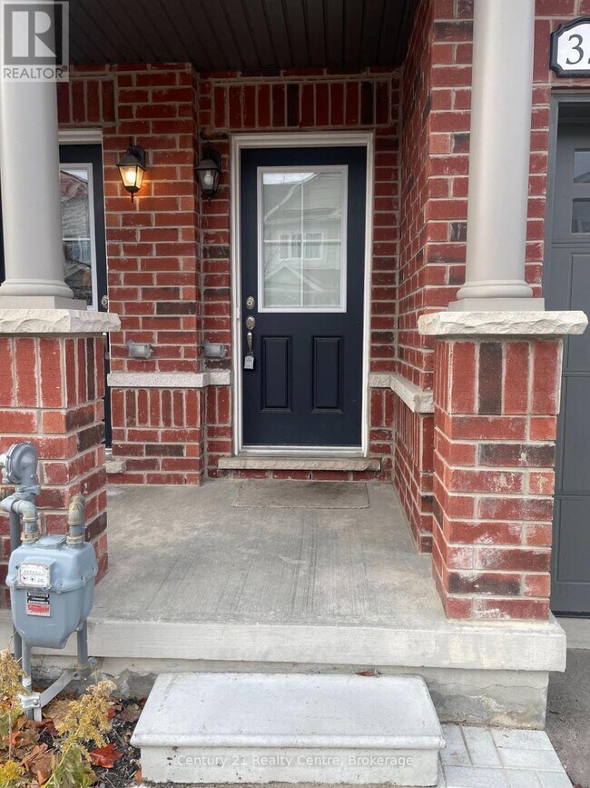 Photo - 33 Brixham Ln