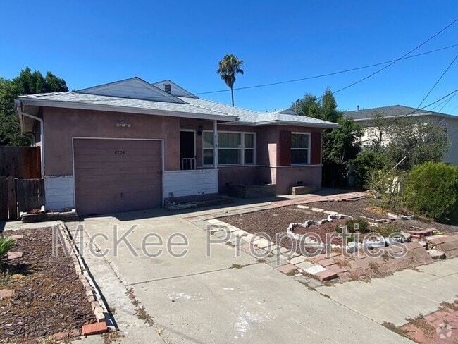 Building Photo - 8709 Elden St Rental