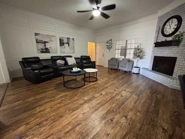 Photo - 9701 Abbeville Ave