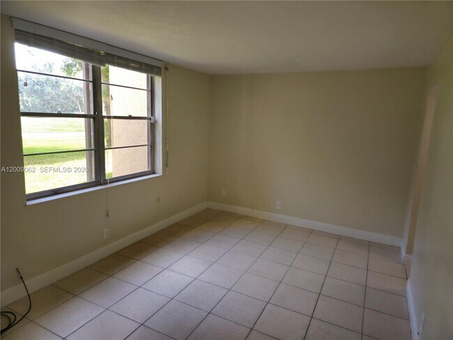 Photo - 9460 Tangerine Pl Unit 104