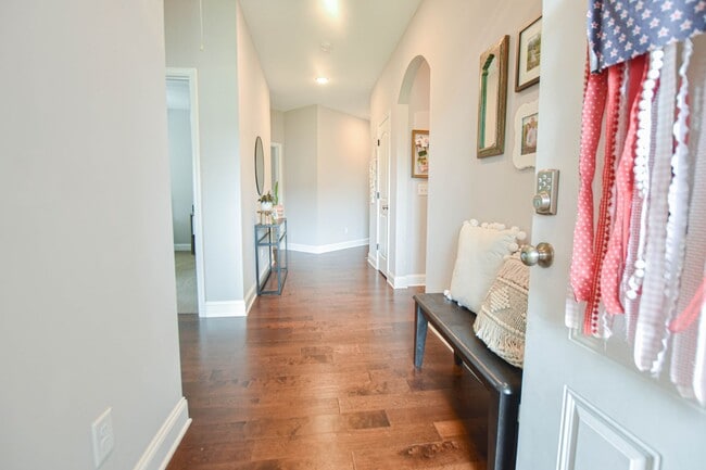 Photo - Pet Friendly Three Bedroom!