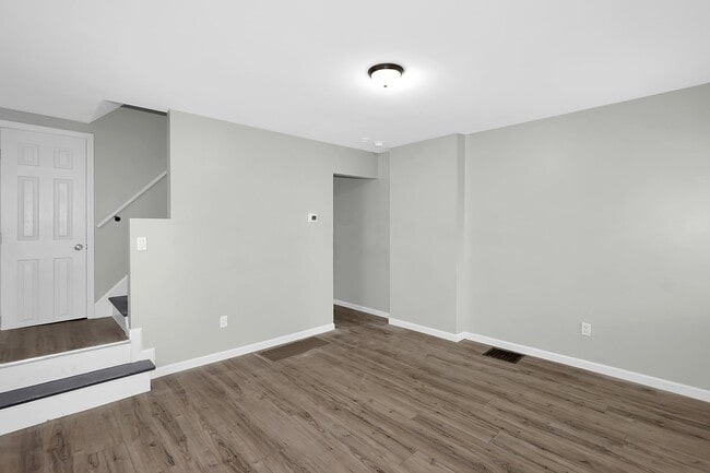 Photo - 1679 E Whittier St