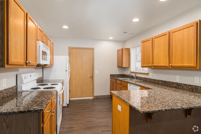 2BR, 2BA - 1150SF - Kitchen - Sullivan Park Independent Living
