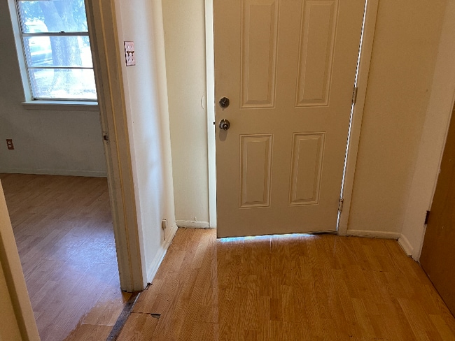 Photo - 2111 Scripture St