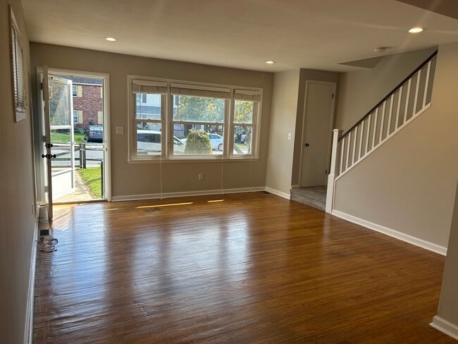 Photo - 501 W Market St