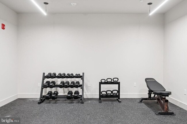 Building Photo - 5521 Wayne Ave