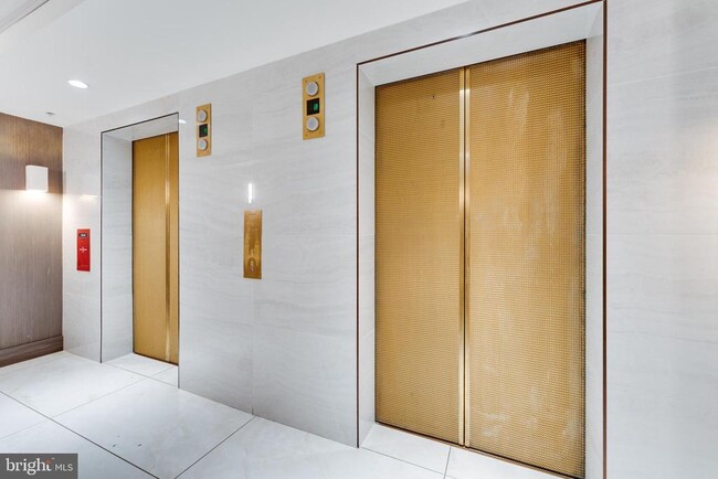 Photo - 7111 Woodmont Ave Unit 608