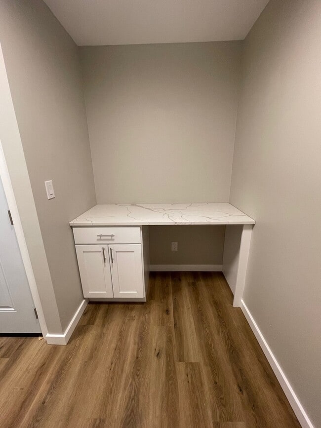 Office Space - The LUX off Linden