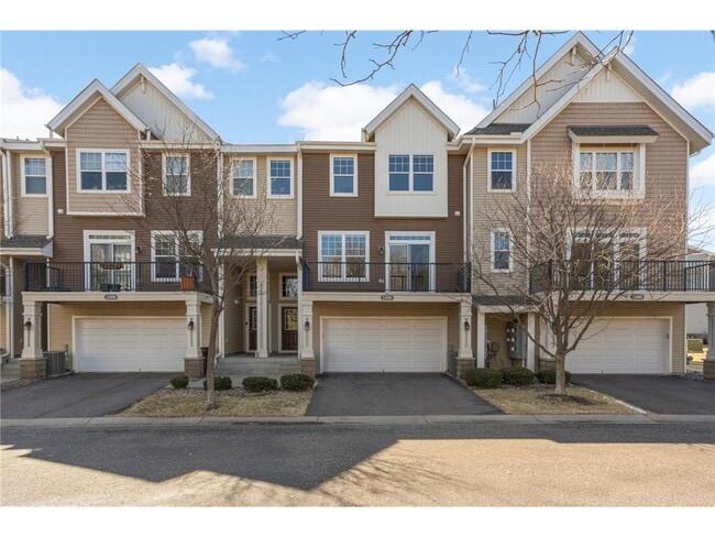 Building Photo - 11898 Emery Village Dr N