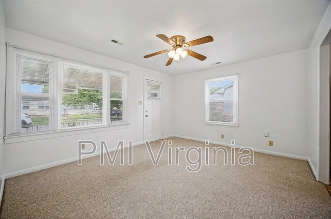 Photo - 58 Radford St